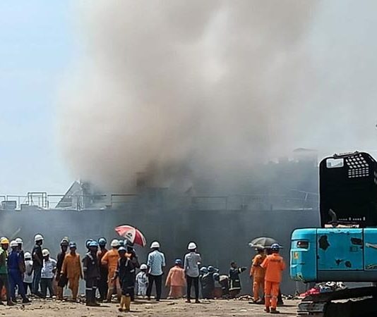 শিপইয়ার্ডে বিস্ফোরণে দগ্ধ একজনের মৃত্যু