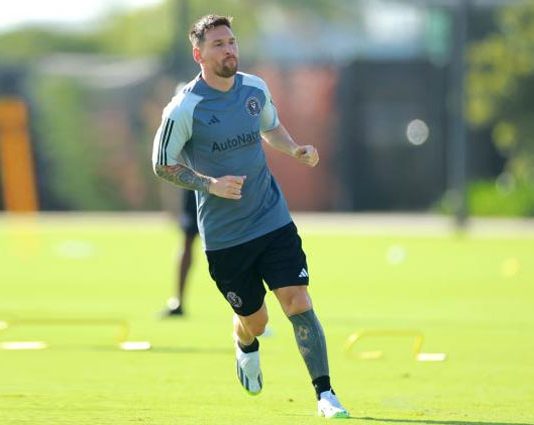 অবশেষে মাঠে ফিরছেন মেসি