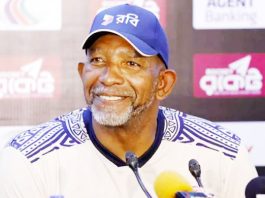 স্বপ্নের গল্প শোনালেন সিমন্স