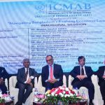 অর্থপাচার ও দুর্নীতি দেশের অর্থনীতিকে চাপে ফেলেছে: বাণিজ্য উপদেষ্টা