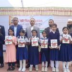 তিন ক্ষুদ্র নৃ-গোষ্ঠীর শিক্ষার্থীরা মাতৃভাষার বই পেলো বান্দরবানে