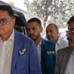 ম্যাক্স গ্রুপের চেয়ারম্যান বিমানবন্দর থেকে গ্রেপ্তার