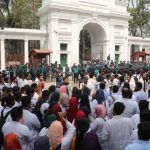 সুপ্রিম কোর্টে ইন্টার্ন চিকিৎসকদের বিক্ষোভ