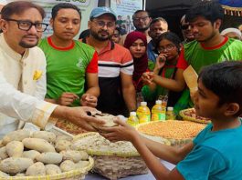 পরিবেশ রক্ষায় চট্টগ্রামে ‘ক্লিন বাংলাদেশ প্লাস্টিক এক্সচেঞ্জ কর্নার’