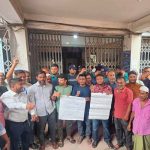 পানির জন্য চট্টগ্রাম ওয়াসা ভবন ঘেরাও