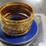 মোয়াল্লেমের ব্যাগ ও পকেটে ৫০ লাখ টাকার স্বর্ণ