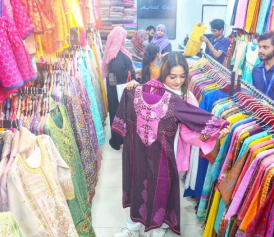 সানমারে জনপ্রিয়তা পেয়েছে ‘হীরামণ্ডি’