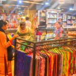 ‘দেশি দশে’ কেনাকাটার হিড়িক