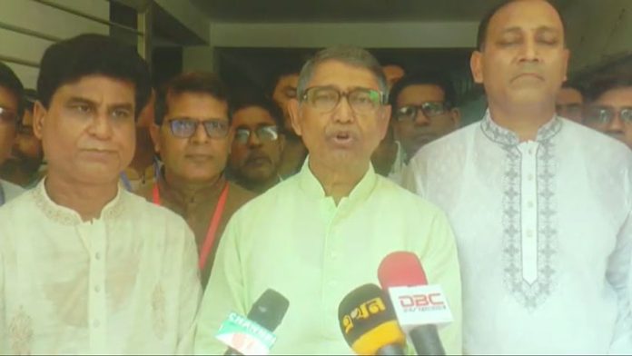 Azom-khan-2504260804