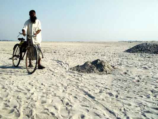 পানির উৎস ক্রমশ বিলীন হয়ে যাচ্ছে