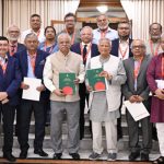 প্রধান উপদেষ্টার কাছে প্রতিবেদন জমা  দিয়েছে শ্রম সংস্কার কমিশন