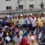 সরকারি চাকরি অধ্যাদেশ বাতিলের দাবি: প্রধান উপদেষ্টা জাপান থেকে ফিরলে সিদ্ধান্ত