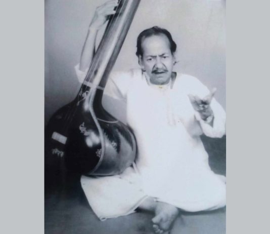 প্রথিতযশা সঙ্গীতজ্ঞ উস্তাদ নীরদ বরণ বড়ুয়া