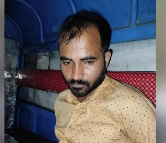 শিশু কন্যাকে হত্যার পর খালে ভাসিয়ে দিলেন পাষণ্ড বাবা