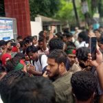 চট্টগ্রামের পটিয়া থানার সামনে বৈষম্যবিরোধীদের অবস্থান, ওসির অপসারণ দাবি