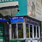 ব্যাটারি রিকশার বিরুদ্ধে অভিযানের জেরে খুলশী পুলিশ বক্স ভাঙচুর