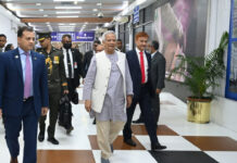 দেশে ফিরেছেন প্রধান উপদেষ্টা