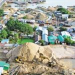 বালু উত্তোলনের কারণে ক্ষতির মুখে কর্ণফুলী