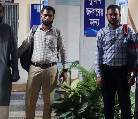 সাইফুজ্জামান চৌধুরীর বাংলাদেশি এজেন্ট আব্দুল আজিজ ও উৎপল গ্রেপ্তার