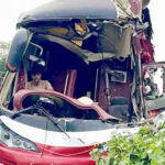 মীরসরাইয়ে দাঁড়িয়ে থাকা কাভার্ডভ্যানে বাসের ধাক্কা, একজন নিহত