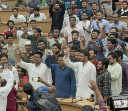 ডাকসু নির্বাচন : শিবিরের সাদিক ভিপি, ফরহাদ জিএস পদে বিজয়ী