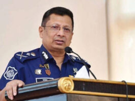 ‘র্যাবের বন্দিশালায় থাকা ব্যারিস্টার আরমানের মুক্তির চেষ্টা করেছি’