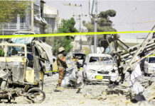 পাকিস্তানে আত্মঘাতী হামলায় নিহত অন্তত ১০