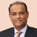 সাইফুজ্জামানের চেক দিয়ে ১ কোটি ৭৬ লাখ টাকা উত্তোলন, কর্মকর্তা আটক