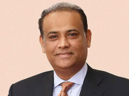 সাইফুজ্জামানের চেক দিয়ে ১ কোটি ৭৬ লাখ টাকা উত্তোলন, কর্মকর্তা আটক