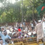 শিক্ষকদের ‘ভুখা মিছিল’ আটকে দিয়েছে পুলিশ