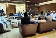 অর্থ উপদেষ্টার সঙ্গে আলোচনায় সচিবালয়ে শিক্ষকরা