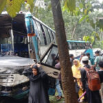 সমুদ্র দেখতে গিয়ে সড়কেই নিভে গেল একই পরিবারের ৫ প্রাণ