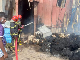 দেড় ঘণ্টার চেষ্টায় নিয়ন্ত্রণে টঙ্গীর তুলার গুদামের আগুন