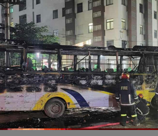 আশুলিয়ায় দুর্বৃত্তদের আগুনে পুড়ল পার্কিং করা বাস