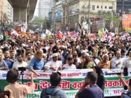 নভেম্বরেই গণভোটের দাবিতে উত্তাল পল্টন