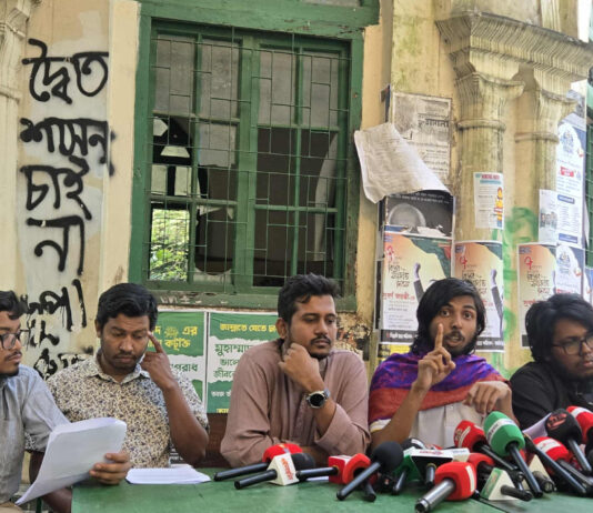 অন্তর্বর্তী সরকার দেশকে অস্থিতিশীল পরিস্থিতির দিকে ঠেলে দিচ্ছে