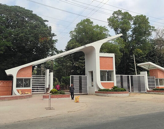 চুয়েট- হ্রদটি পরিত্যক্ত হলো কেন