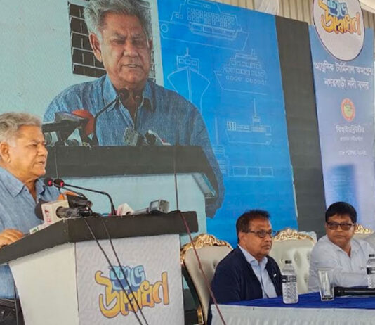 বিনিয়োগ আনতে চট্টগ্রাম বন্দরে বিদেশি ব্যবস্থাপনা প্রয়োজন : নৌপরিবহন উপদেষ্টা