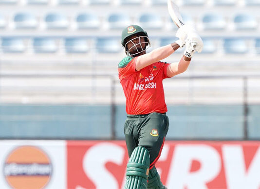 দ্রুততম সেঞ্চুরি সোহানের, বাংলাদেশের শুভ সূচনা