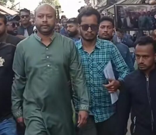 বরিশালে তোপের মুখে ব্যারিস্টার ফুয়াদ, অবাঞ্ছিত ঘোষণা