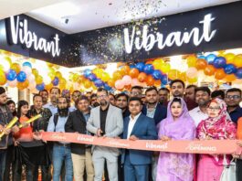 ইউএস-বাংলা গ্রুপের প্রতিষ্ঠান ভাইব্রেন্ট এখন ঢাকার মিরপুর-১ নিউ মার্কেটে