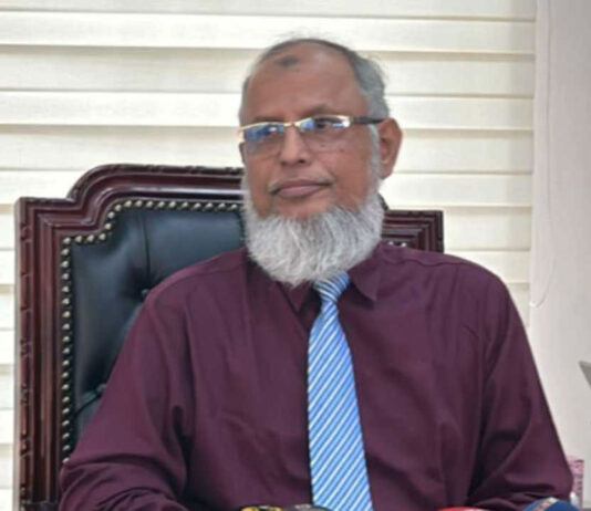 পদে থেকে কোনো উপদেষ্টা নির্বাচনে অংশ নিতে পারবেন না : ইসি আনোয়ারুল