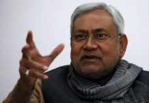 নারীর নিকাব টেনে খুললেন বিহারের মুখ্যমন্ত্রী নীতীশ, দেশজুড়ে তীব্র ক্ষোভ ও নিন্দা