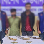 ডেভিল হান্ট ফেজ-২ : চট্টগ্রামে আগ্নেয়াস্ত্র-গুলিসহ দুইজন গ্রেপ্তার