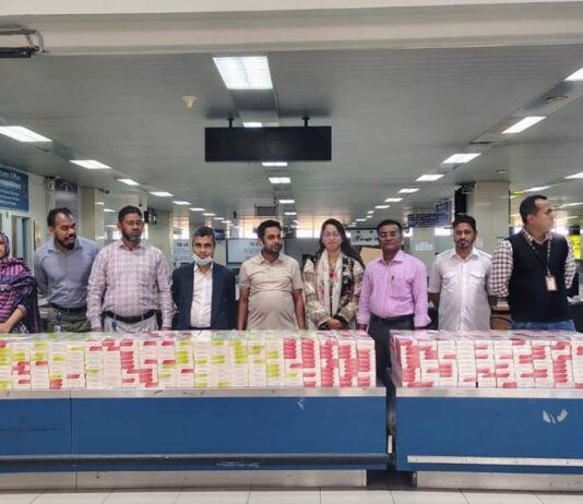 শাহ আমানত বিমানবন্দরে মালিকবিহীন লাগেজে মিলল ৯০ লাখ টাকার সিগারেট