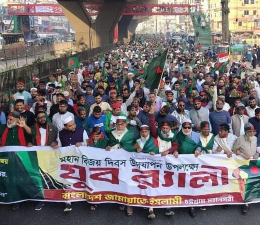 ২৫ মার্চের আগে মুজিব বাহিনী গণহত্যা চালিয়েছিল