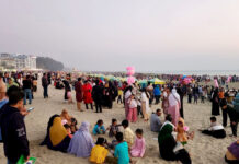 বিজয় দিবসের ছুটিতে উৎসবের নগরী কক্সবাজার, পর্যটকের ঢল