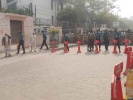 এভারকেয়ার হাসপাতালের সামনে নিরাপত্তা জোরদার, বসেছে ব্যারিকেড