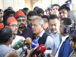 ওসমান হাদির হত্যাচেষ্টাকারীদের প্রসঙ্গে স্বরাষ্ট্র উপদেষ্টা : সবকিছু তো এখানে বলা যাবে না