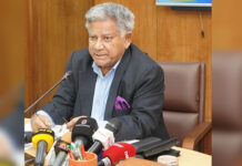 চট্টগ্রাম বন্দরে প্রতিটি জায়গায় চাঁদাবাজি, প্রতিদিন ওঠে দুই-আড়াই কোটি : শ্রম উপদেষ্টা